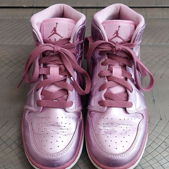 Nike Air Jordan 1 Mid SE GS Girls Metallic Pink Rose Sneakers Sz 4Y - Picture 4 of 10